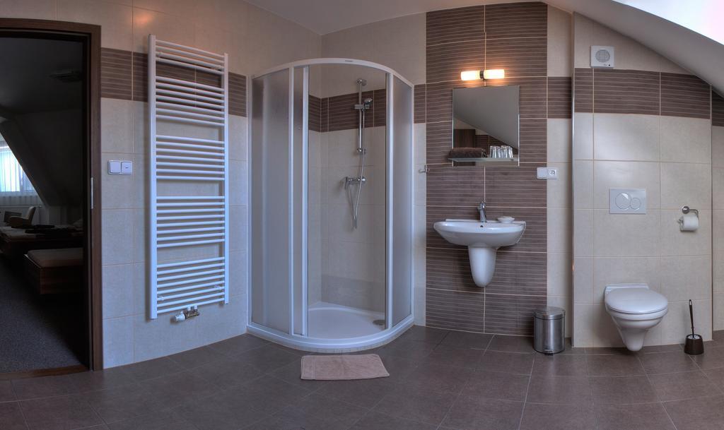 Penzion Na Dlouhé Uherské Hradiště Zimmer foto